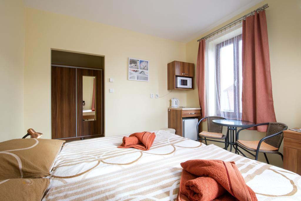 Penzion Admirál Třeboň Habitación foto
